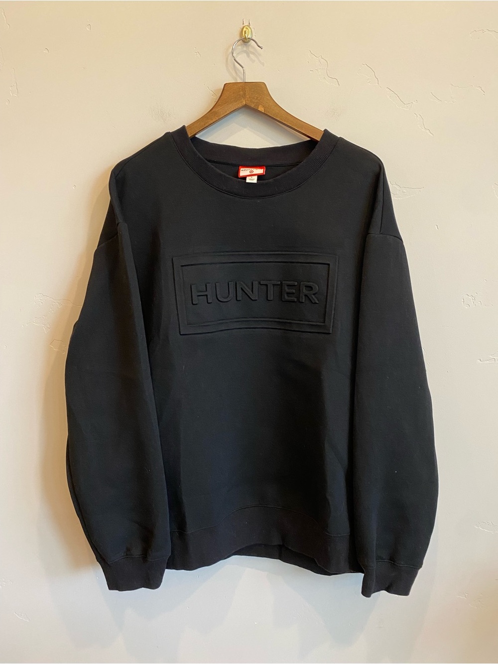HUNTER Black Embossed Logo Crew Neck Sweatshirt